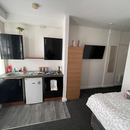 Bv Comfy Budget Studio At Quebec Street Bradford Bradford  Bagian luar foto