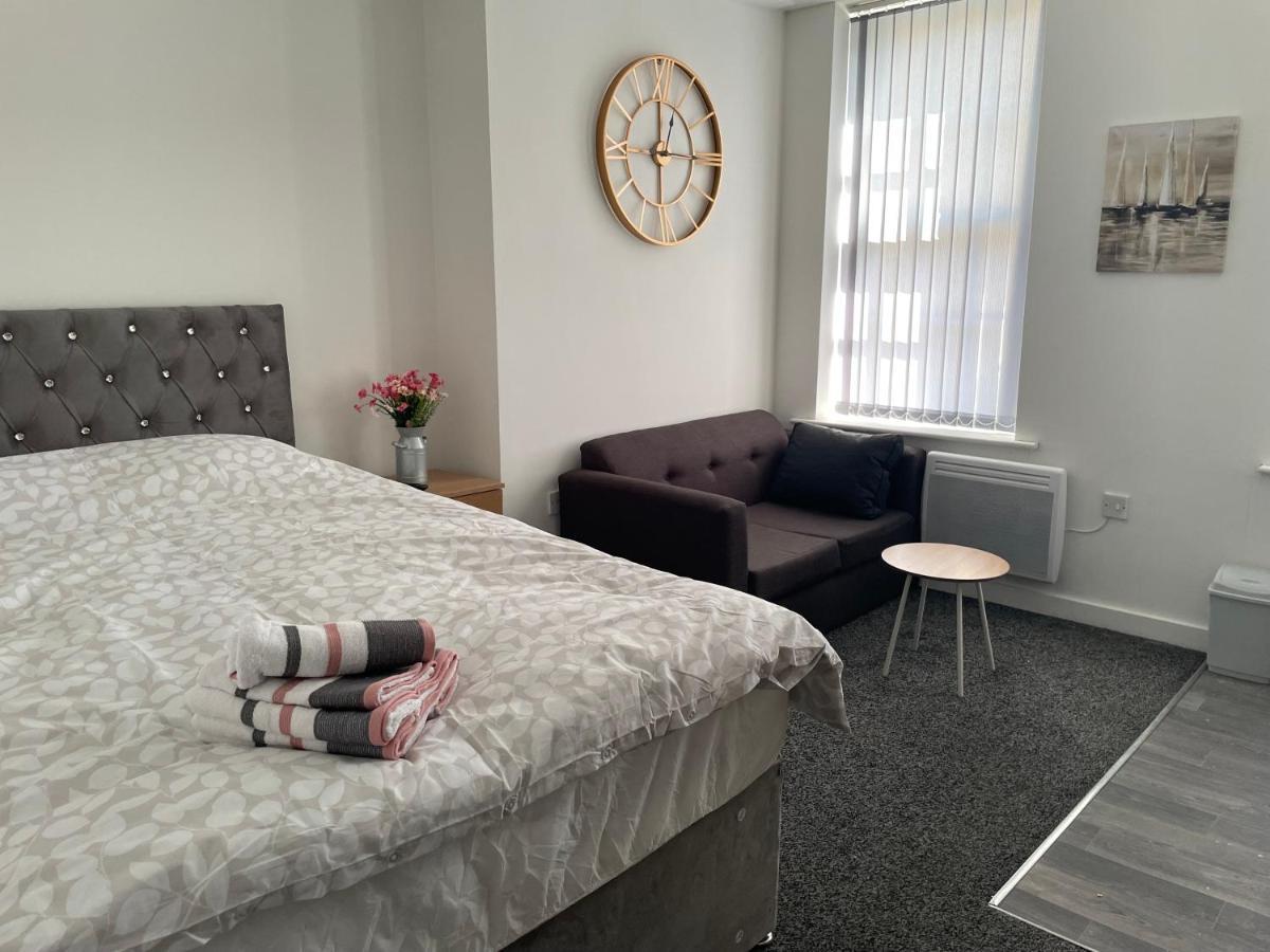 Bv Comfy Budget Studio At Quebec Street Bradford Bradford  Bagian luar foto