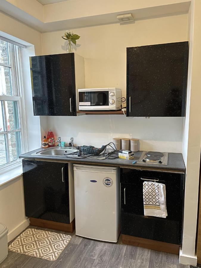 Bv Comfy Budget Studio At Quebec Street Bradford Bradford  Bagian luar foto